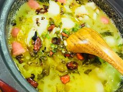 -周鱼小馆石锅酸菜鱼(活力汇店)