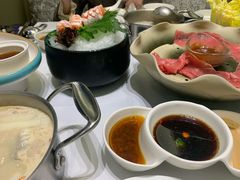 -红鼎豆捞·非遗鲍皇汤火锅(宝丰路店)