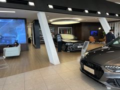 -上海永达奥诚奥迪4S店(申江路店)