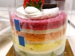 彩虹蛋糕-巴黎贝甜(银城东苑店)