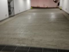 -长江国际商业购物中心·停车场