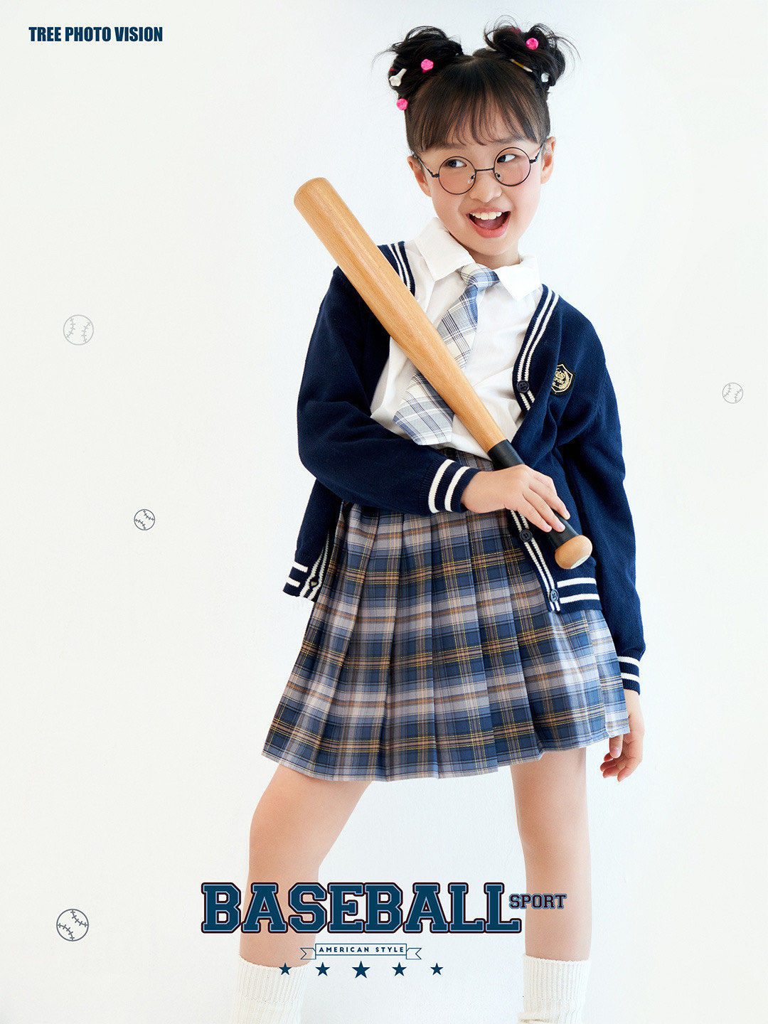 发型又酷又可爱\\n棒球道具增加校园感\\n场美女校霸的故事拉开帷幕