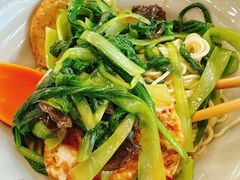 -同济大学本部学苑饮食广场