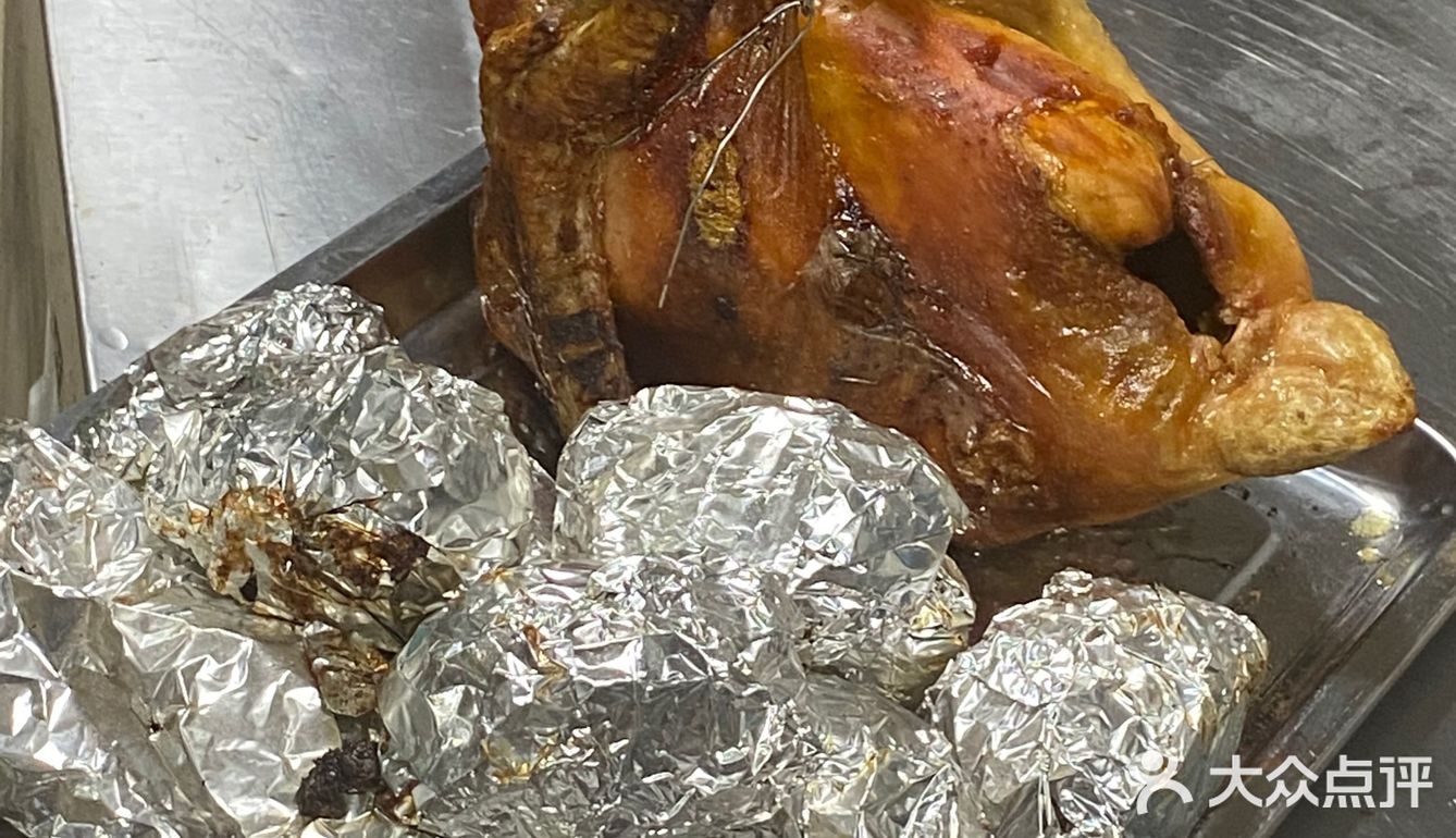 延吉   老沙土窑烧烤 铁锅炖