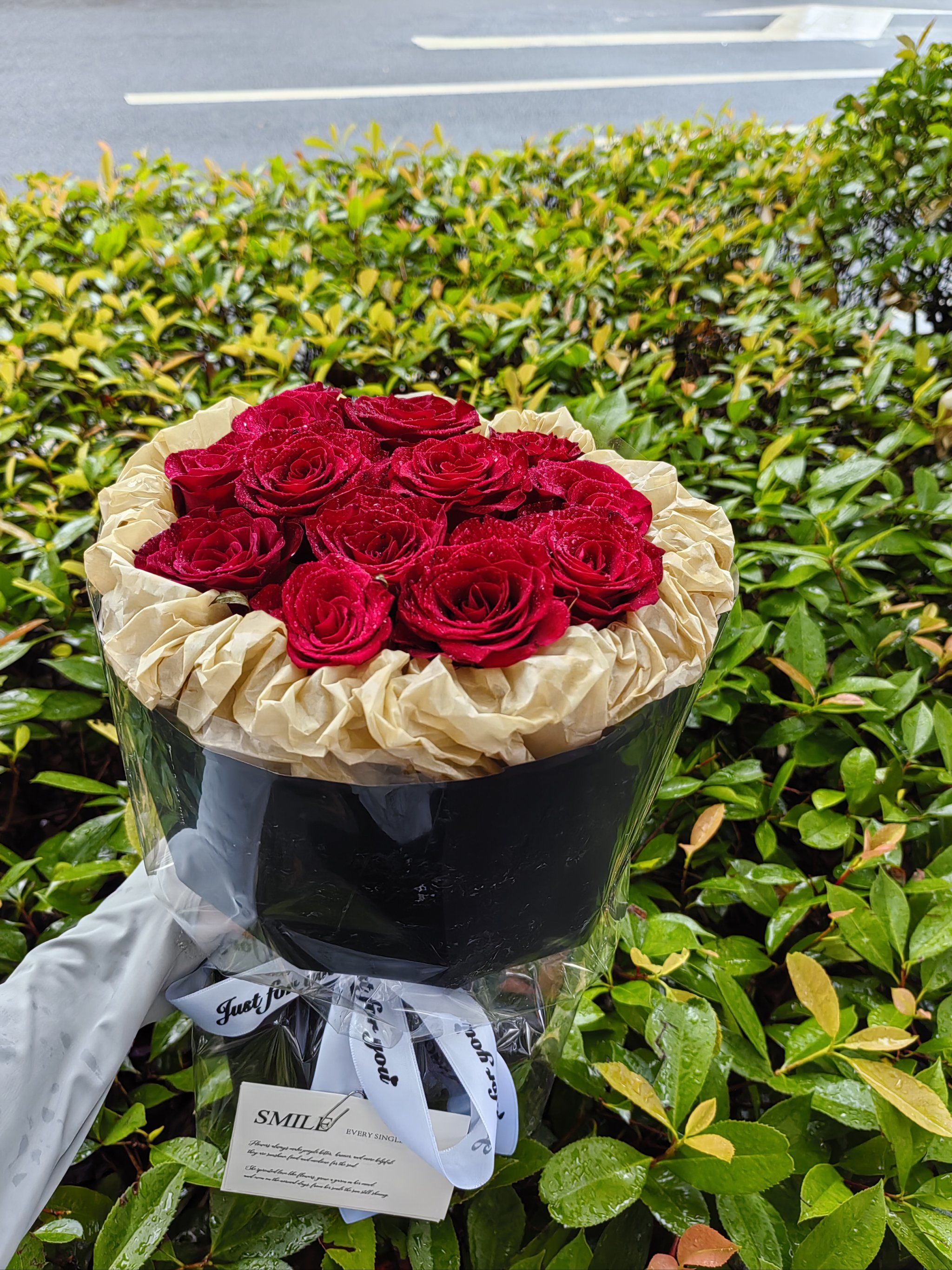 鲜花客订11支红玫瑰精致款 ,也太鲜了