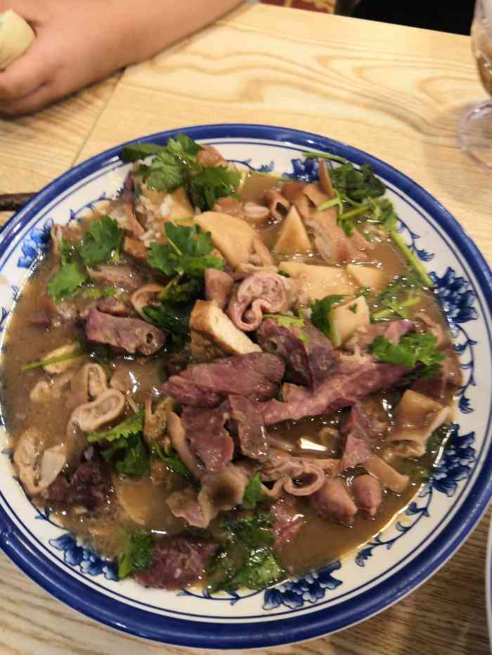 老北京卤煮-"炒肝和卤煮超赞!炒肝量有点少.卤煮没治了.