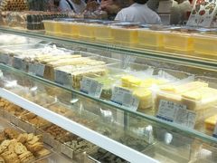 面包甜点陈列柜-上海市长春食品商店(淮海中路店)