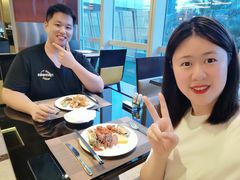 -大中华希尔顿酒店-念自助餐·嗨啤·小龙虾