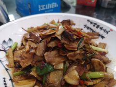 -湖南人家湘菜馆(镇江路店)