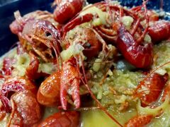 -虾弄弄海派小龙虾·牛羊蝎子火锅