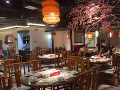 大堂-卢大鲜鱼头捞饭(美利广场店)