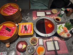 -牛YO寿喜烧·铁板烧和牛火锅自助(市府恒隆店)