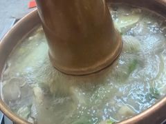 -洞庭洲·防空洞火锅·铜锅涮肉·烧烤(新百广场店)