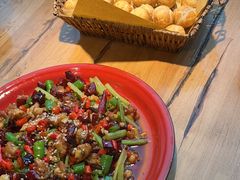 -先启半步颠小酒馆(虹桥龙湖天街店)