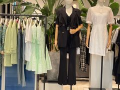 -王府井奥莱临潼小镇(临潼店)