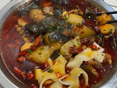 -晓彭肥肠鸡·泡椒鸡火锅(水木天地店)
