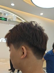 -苏奇发型·烫发染发
