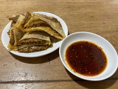 肉饼必须配醋和辣椒油-新月斋(豆瓣胡同店)