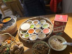 -包整·丝娃娃(一览甲秀楼风景店)