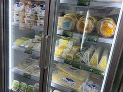 -正飞鲜奶(吐鲁番路店)