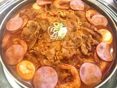 -三清洞摩西韩式年糕火锅(威高广场店)