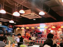 大堂-鲜入围煮花胶鸡海鲜火锅