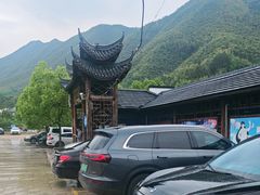 -安吉龙王山峡谷漂流