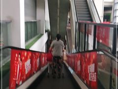 -卜蜂莲花(浦江城市生活广场店)