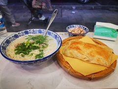 -牧人巷子·大锅羊汤·暴走牛骨(大成路店)