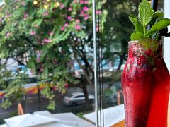 -Mark&Mars Restaurant