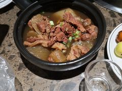 -悦牧·酸汤牛肉火锅(沃尔玛店)