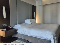 -昆明中心皇冠假日酒店