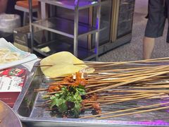 -钢管厂五区小郡肝串串香(奥克斯广场锦城万达店)