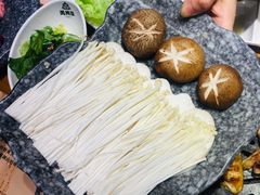 菌菇拼盘-万兴佳烤肉·长白山老味道(东岸里店)