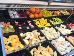 自助取餐区-老炳·七丛松甘草水果