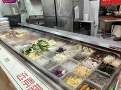 -红渡小香·牛肉麻辣香锅(车站南路店)