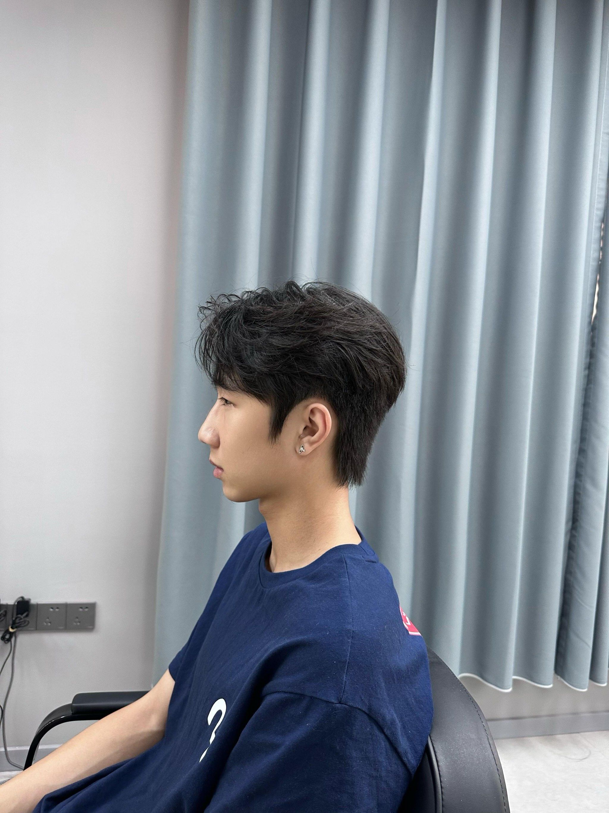 男士蓬松清爽烫发