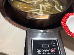 -喃喃椰·糟粕醋·椰子鸡火锅(七堡花园店)