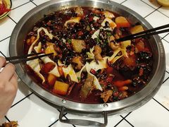 -晓彭肥肠鸡·泡椒鸡火锅(水木天地店)