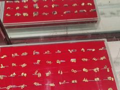 -城隍庙小礼品市场(福佑商厦福佑路店)