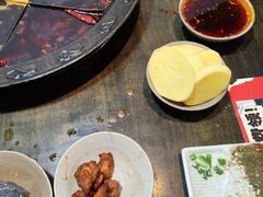 -渝嘴小老弟老火锅(华新村店)
