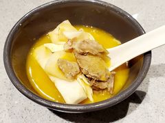 酸木瓜炖牛腩-半山腰·云南菜(侨福芳草地店)