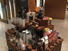 零售区-星巴克臻选(北京颐堤港中心第二店)