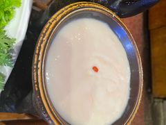 -老牌坊云南鱼豆花火锅(哈西万达店)