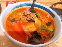 -花馬肆.云南过桥米线(汉神购物广场现场熬汤店)