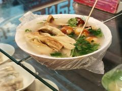 -中东大市场美食城