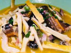 野山笋炖黄鳝-鱼食饭稻·苏浙土菜17年老馆子(平江路店)