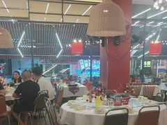 -刘姐啤酒鱼民族演艺餐厅(西街总店)