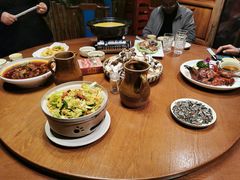 -老滇山寨•云南特色菜•地方菜•民族风情歌舞表演(金碧店)