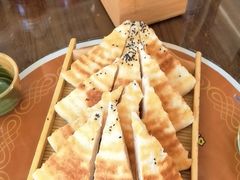 饽饽饼-王明古法砂锅居(开化寺店)